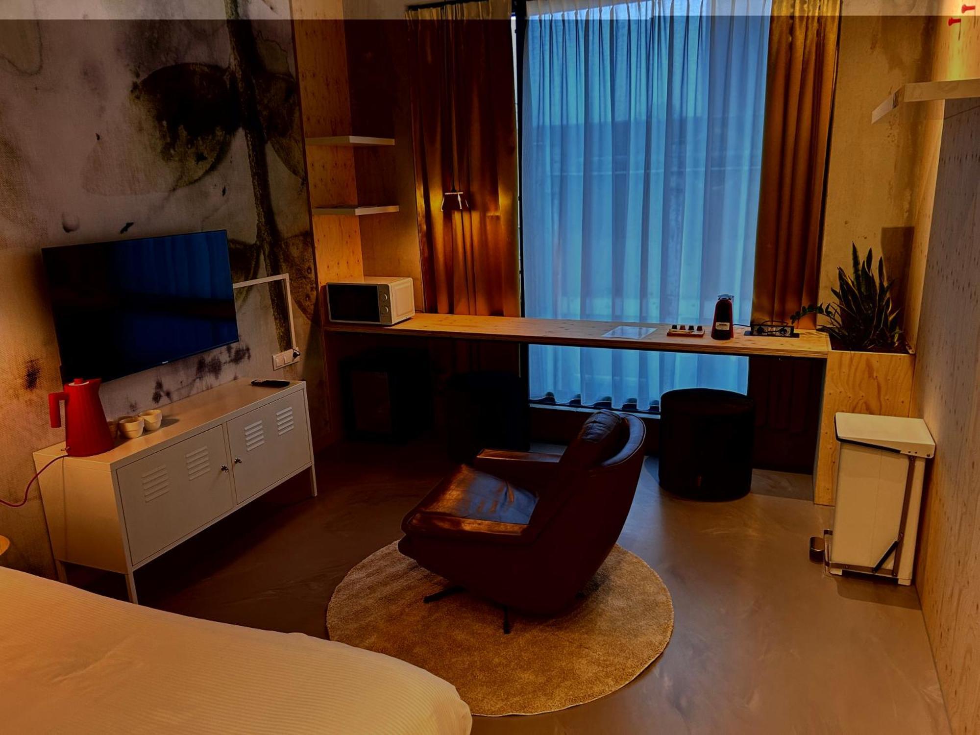אנסחדה Moloko, Modern Designed Sleep & Shower Hotel In City Center, Digital Key By Sms מראה חיצוני תמונה